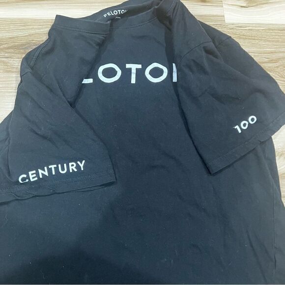 Peloton Black Century Club 100 Short Sleeve Tee Shirt Women’s Medium - Picture 2 of 3